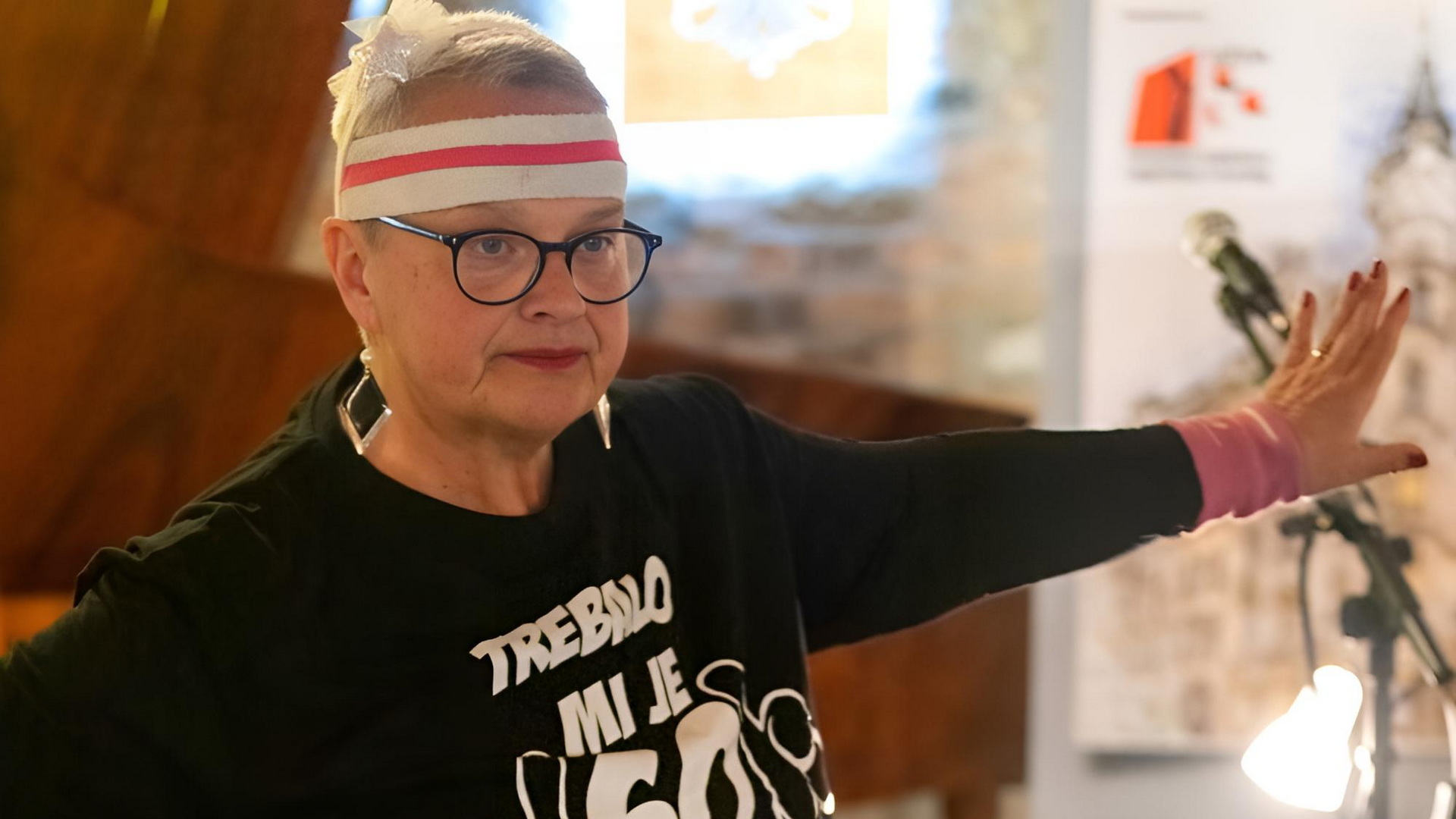 Stand up „Mali su mi na vrh glave“