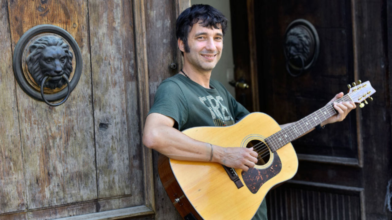 Крешимир Мишак - Промоција на книга, два албуми и настап во живо